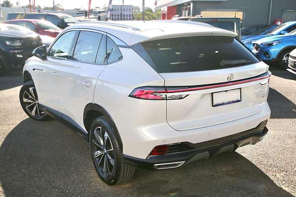 2024 MG HS Essence AS33