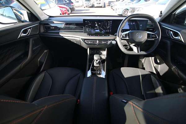 2024 MG HS Essence AS33