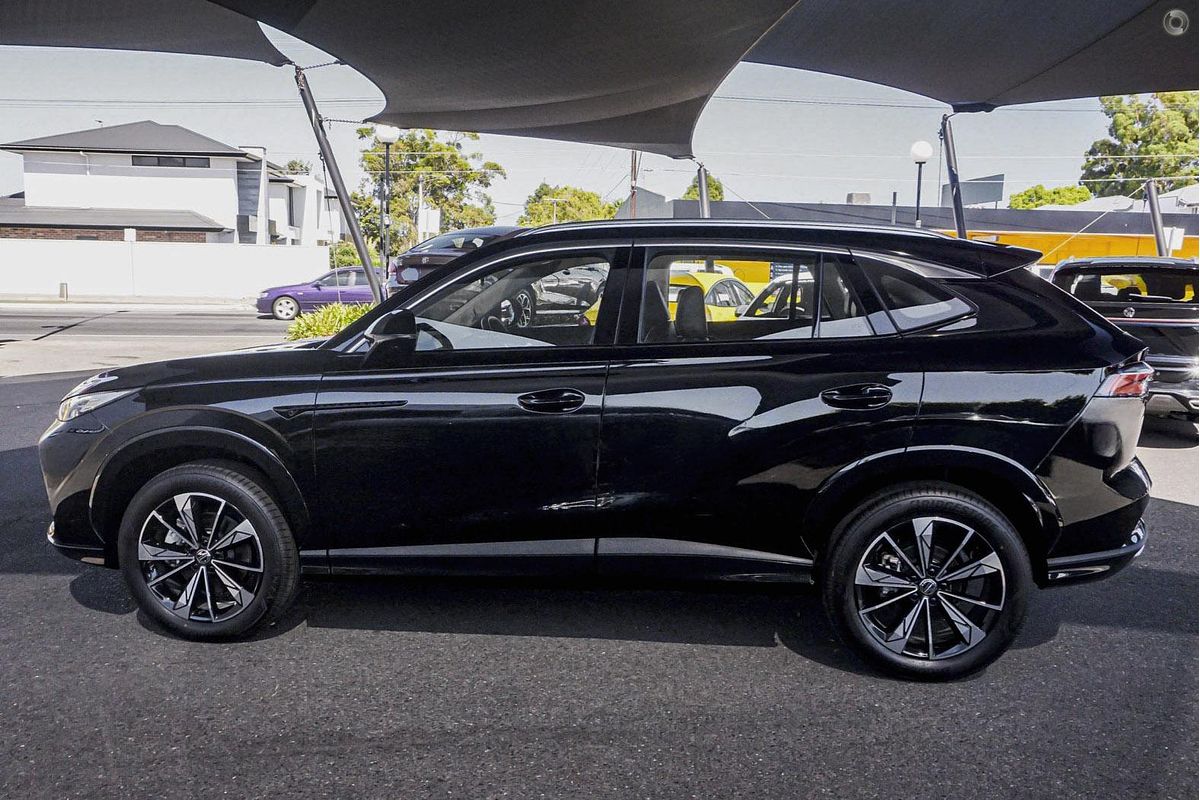 2024 MG HS Excite AS33