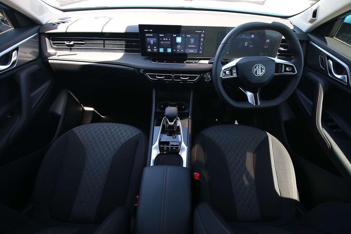 2025 MG HS Vibe AS33