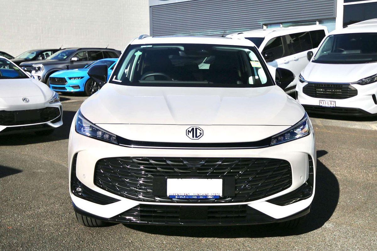 2024 MG HS Essence AS33