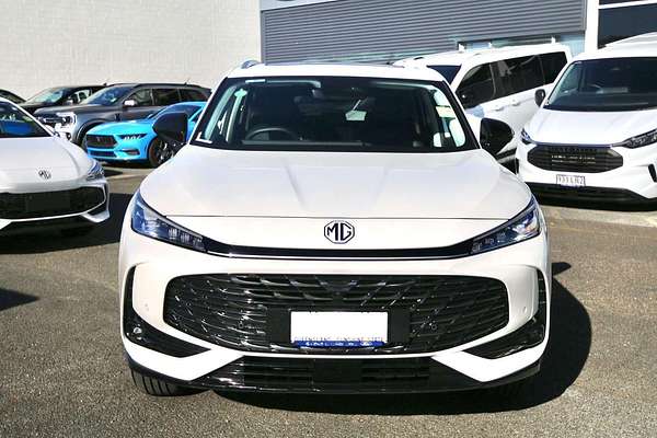 2024 MG HS Essence AS33