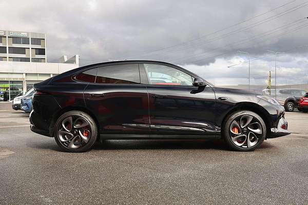 2025 MG IM6 Performance S12L