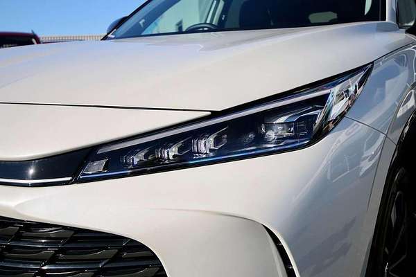 2024 MG HS Essence AS33