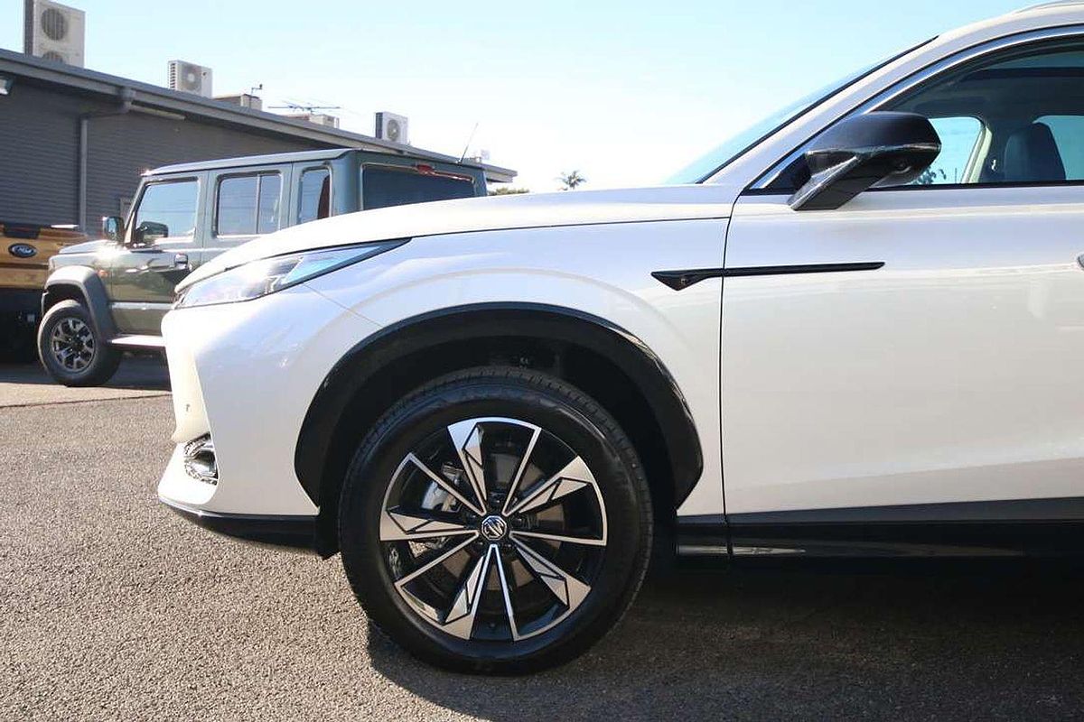 2024 MG HS Essence AS33