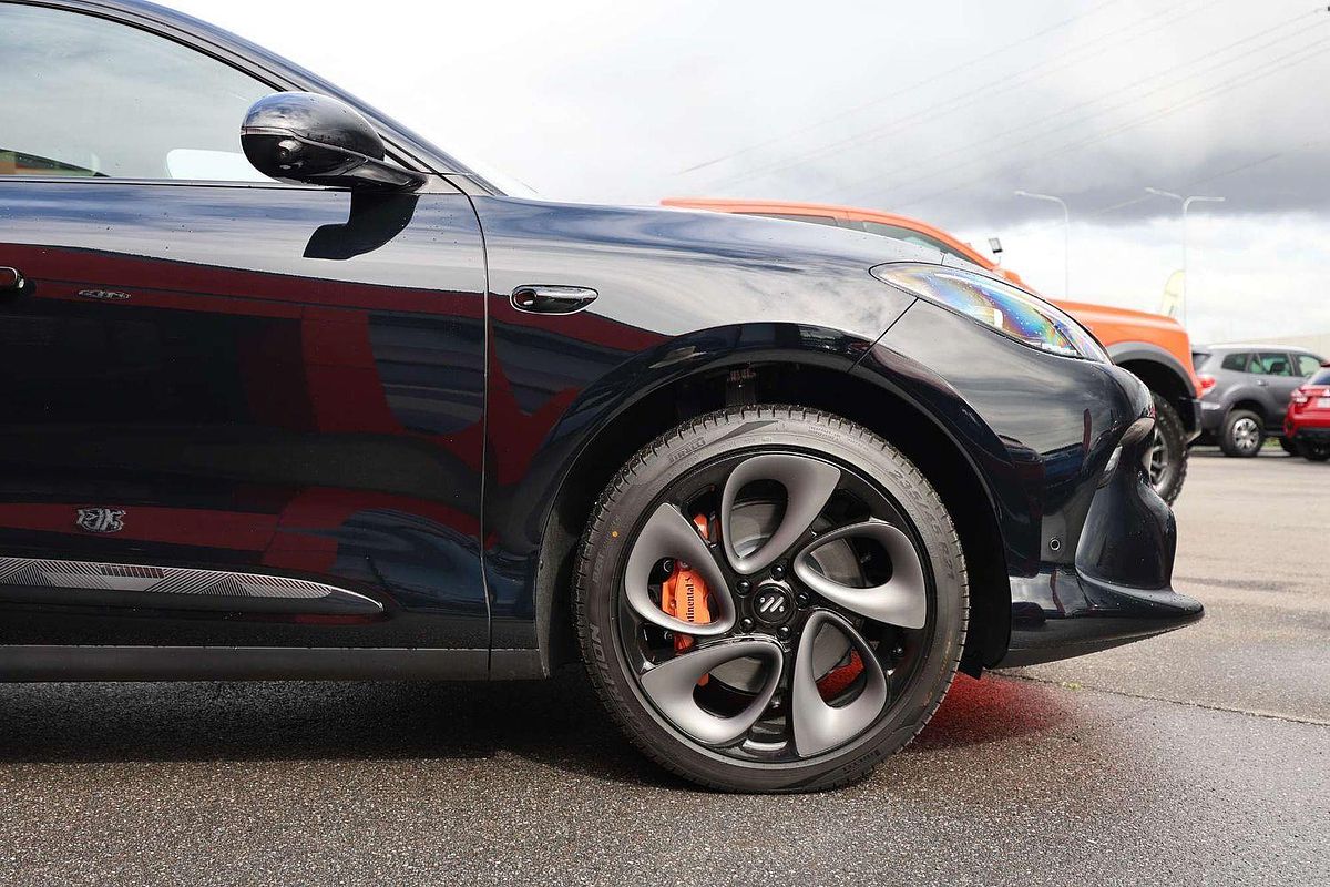 2025 MG IM6 Performance S12L