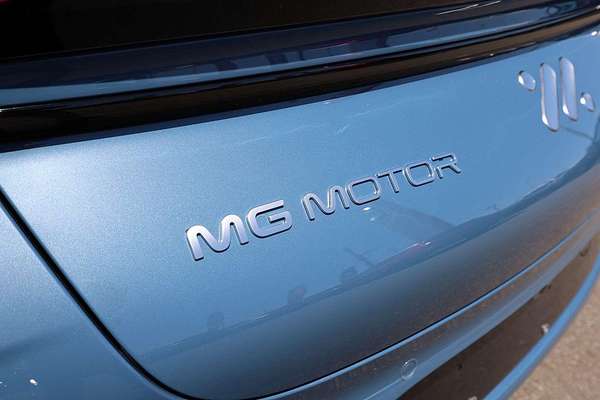 2025 MG IM5 Performance P12L