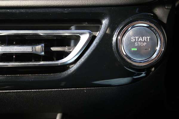 2024 MG HS Essence AS33