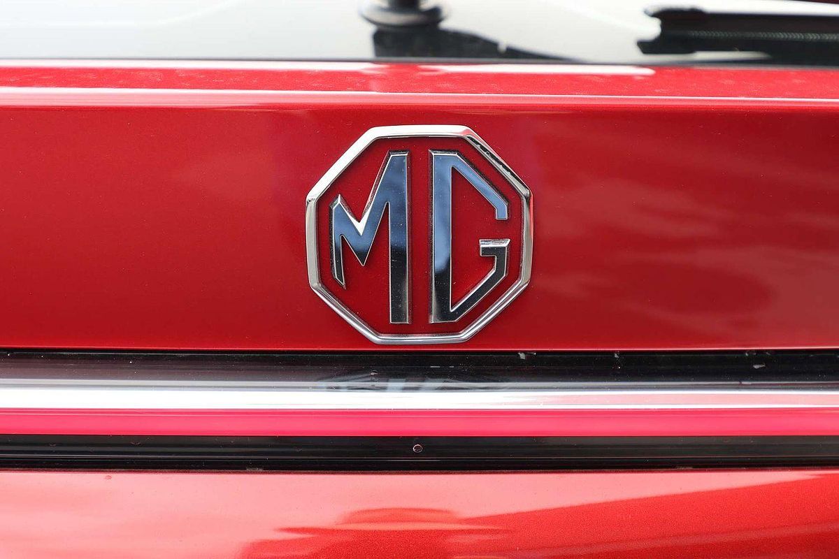 2024 MG HS Vibe AS33