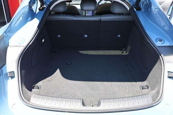 2025 MG IM5 Performance P12L