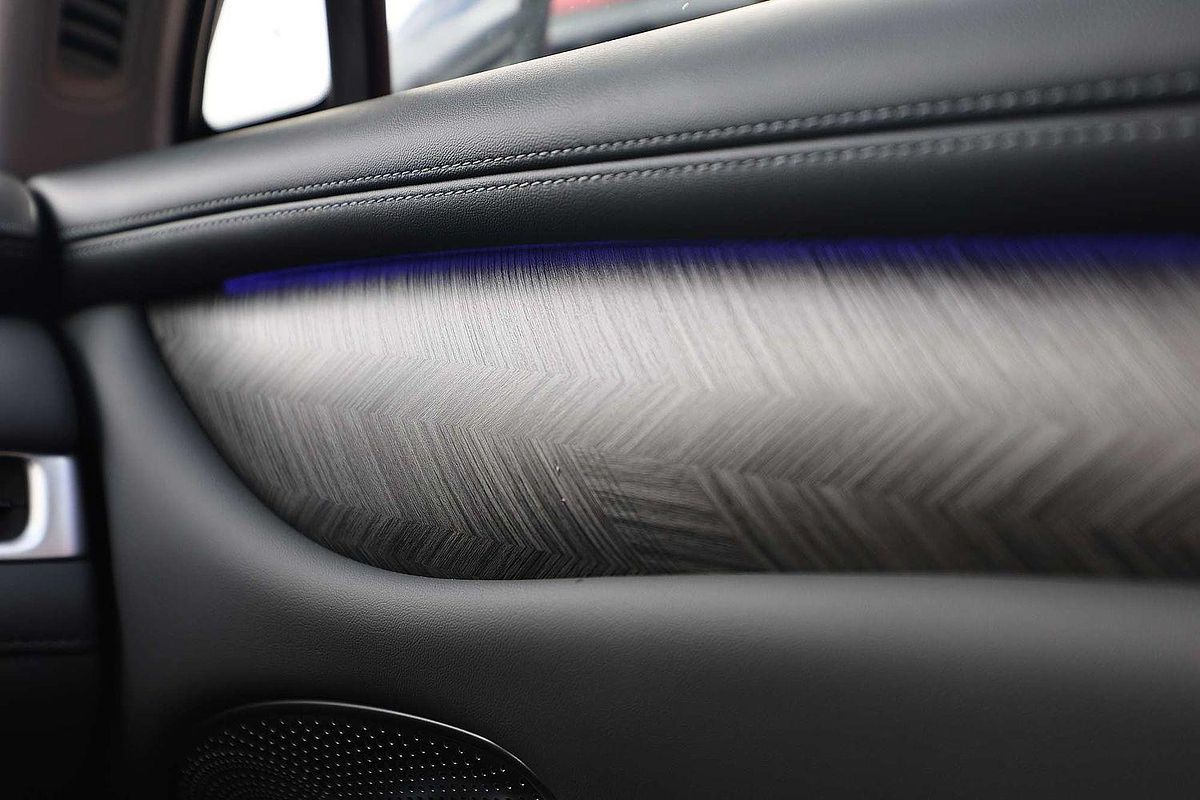 2025 MG IM6 Performance S12L