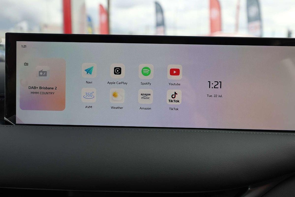 2025 MG IM6 Performance S12L