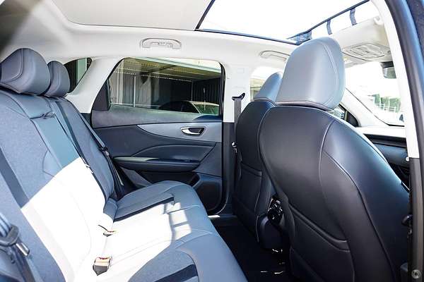 2025 MG MGS5 EV Essence 49 ZS3EM