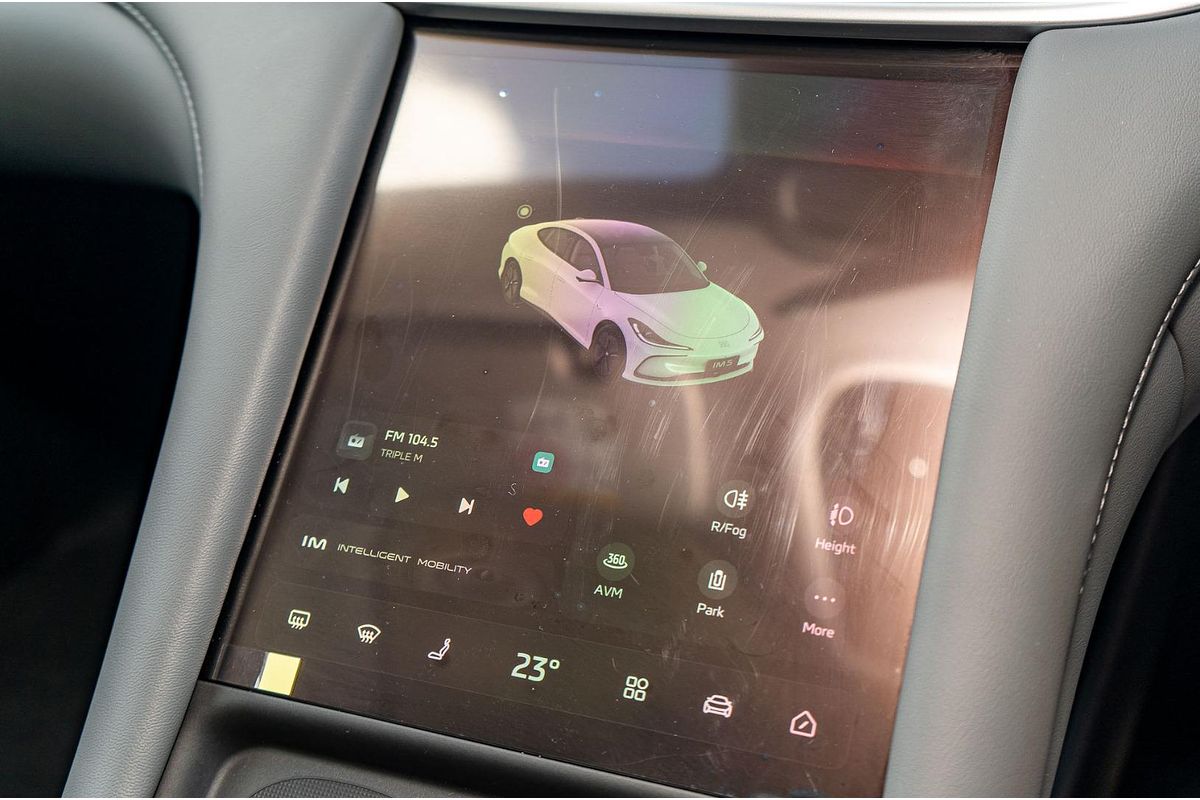 2025 MG IM5 Premium P12L