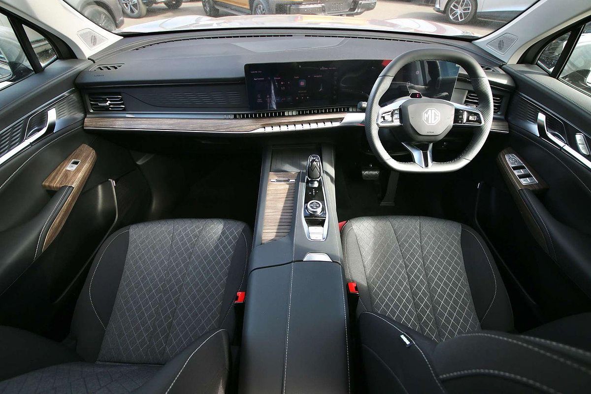 2025 MG QS Excite IS31