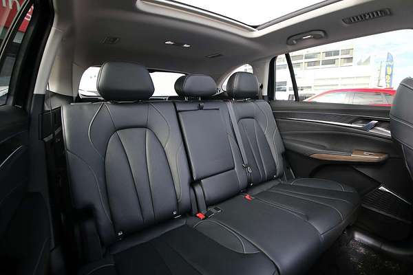 2025 MG QS Essence IS31