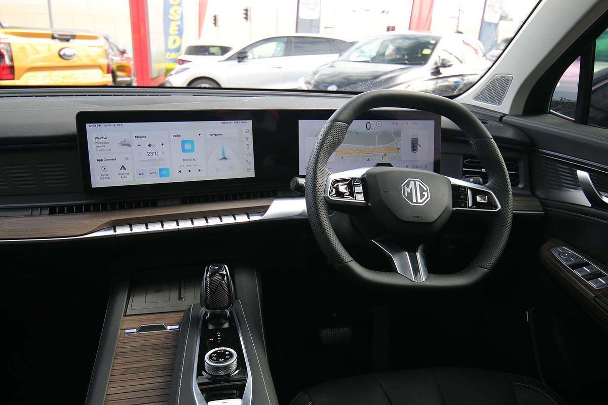 2025 MG QS Essence IS31