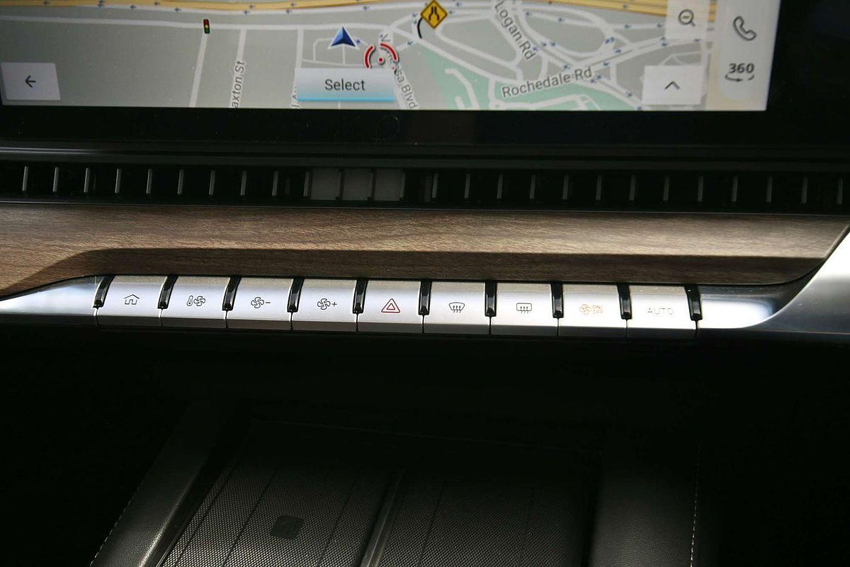 2025 MG QS Essence IS31