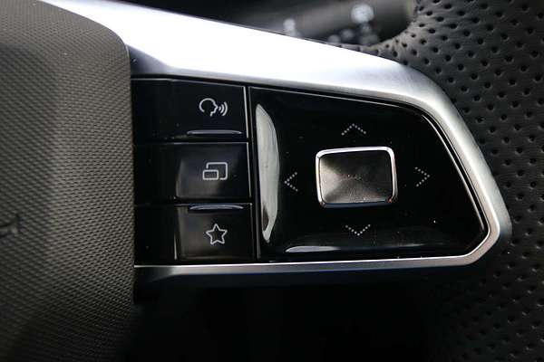 2025 MG QS Essence IS31