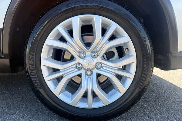 2019 Mitsubishi Outlander ES ADAS ZL