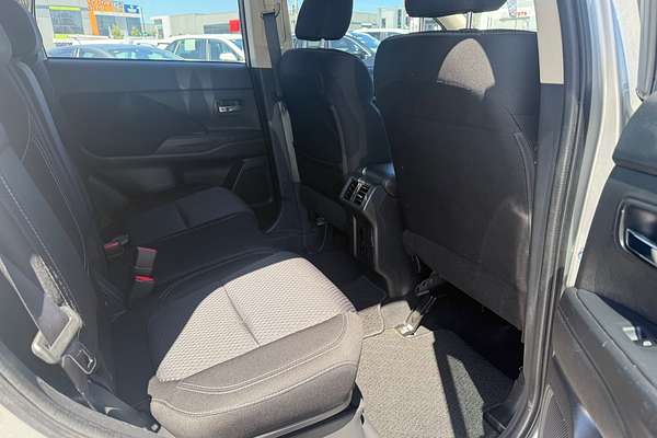 2019 Mitsubishi Outlander ES ADAS ZL