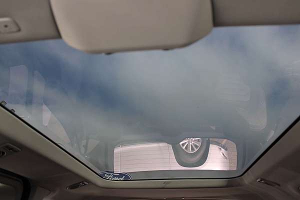 2025 Ford Tourneo Titanium X AV SWB