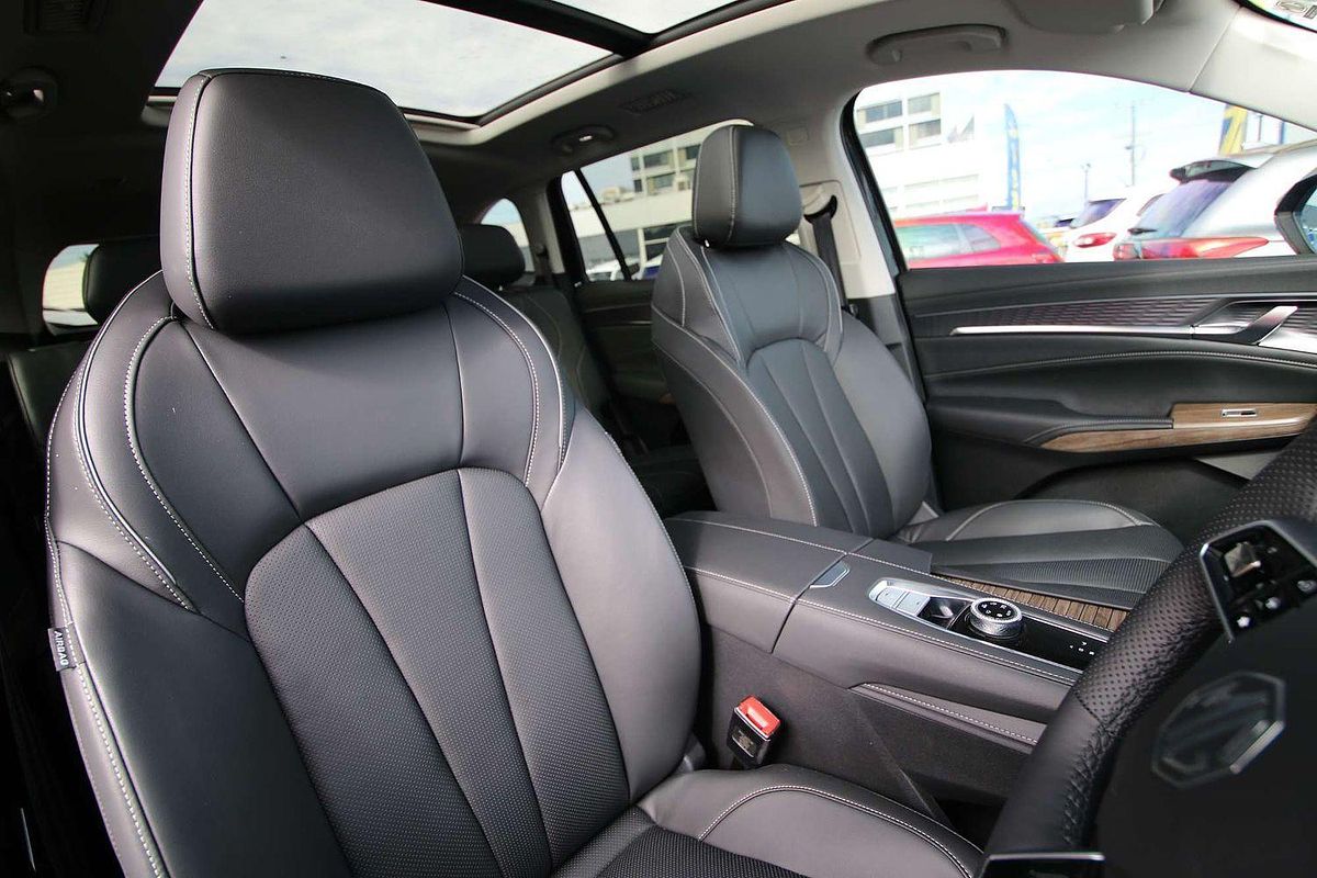 2025 MG QS Essence IS31