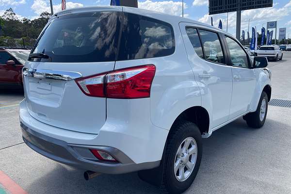 2021 Isuzu MU-X LS-M