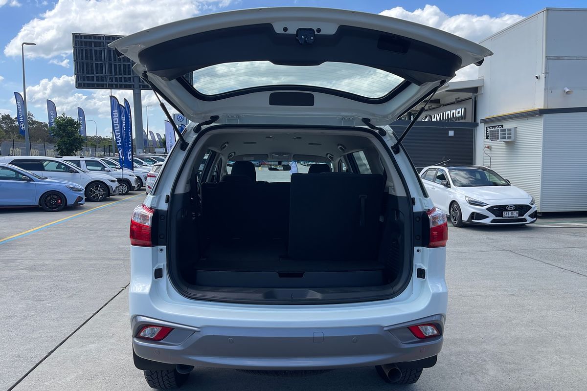 2021 Isuzu MU-X LS-M