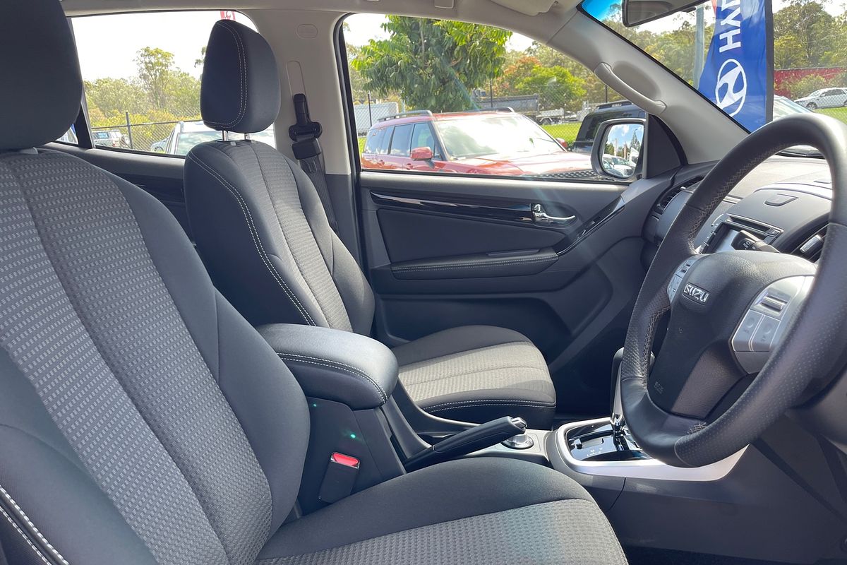 2021 Isuzu MU-X LS-M