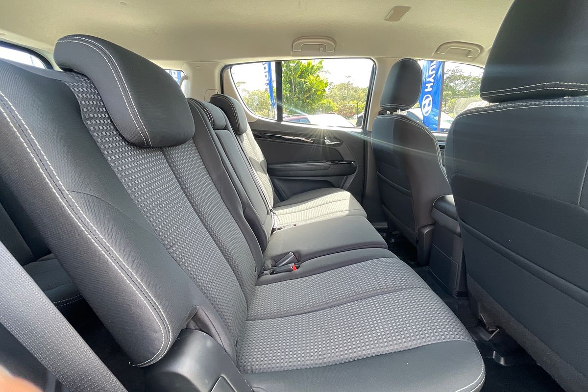 2021 Isuzu MU-X LS-M