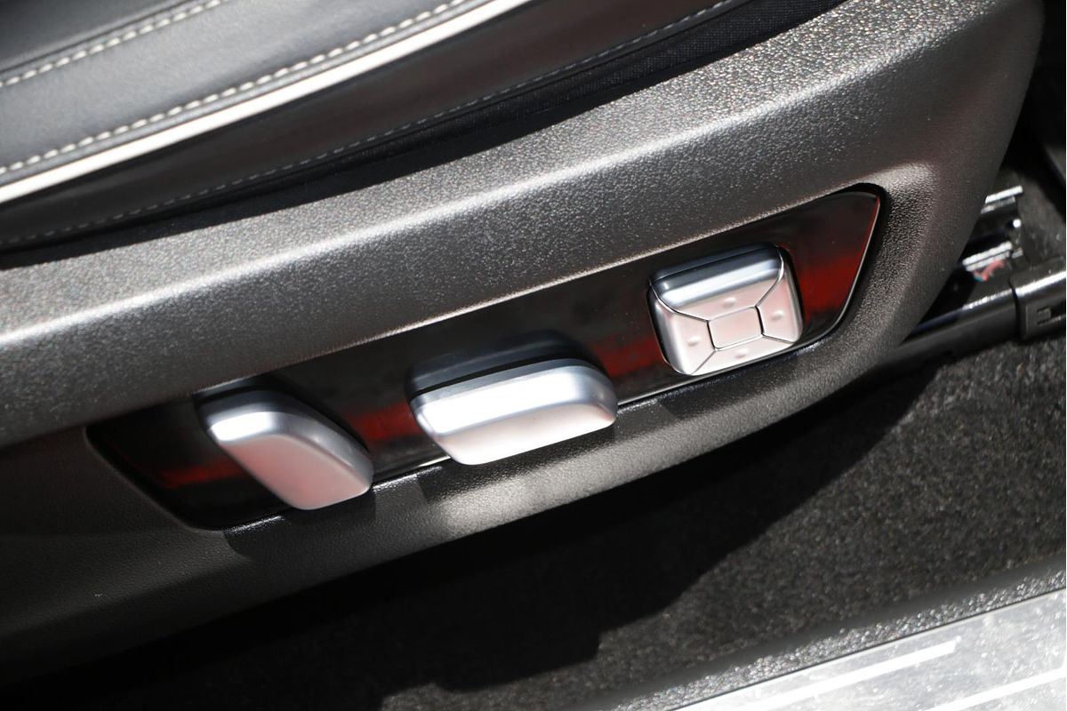 2023 GWM Tank 300 Ultra Hybrid P01