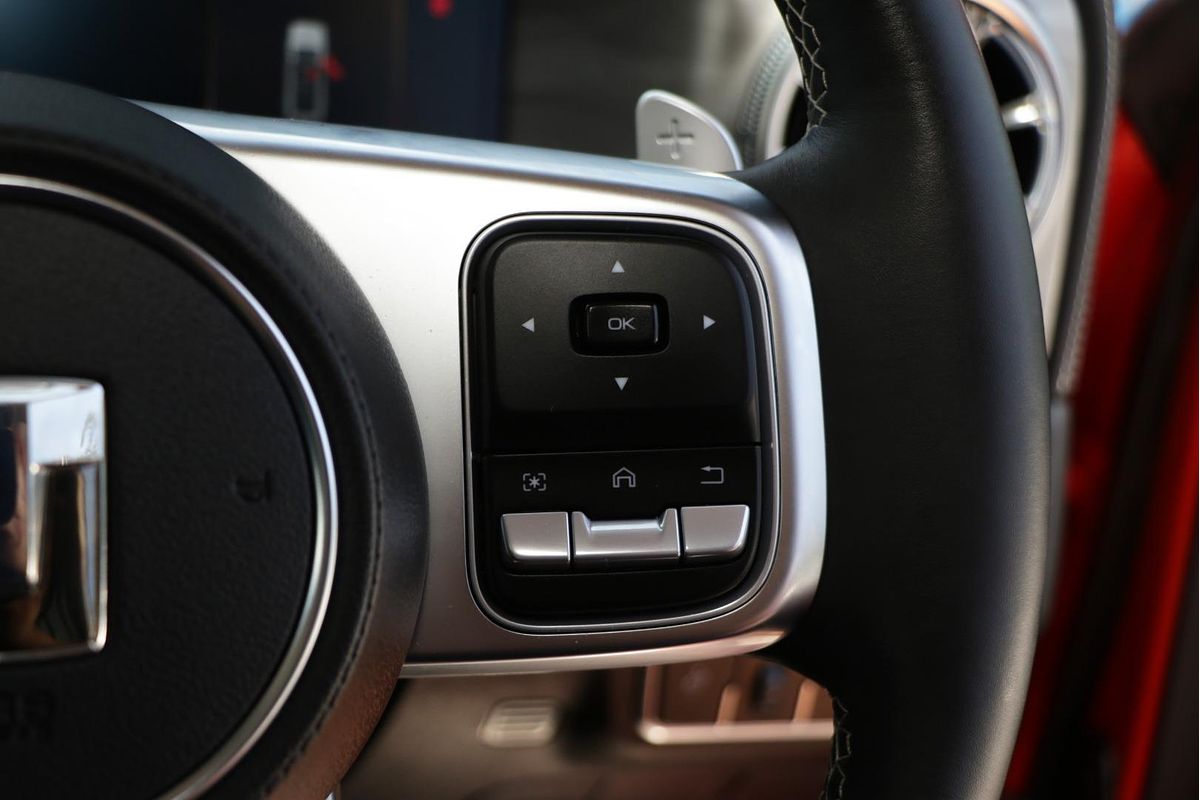 2023 GWM Tank 300 Ultra Hybrid P01