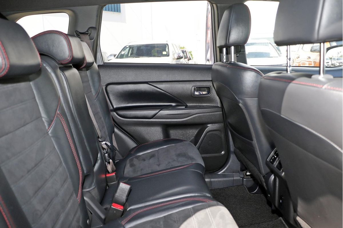 2020 Mitsubishi Outlander Black Edition ZL