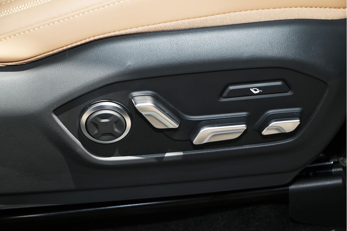 2025 Hyundai Santa Fe Hybrid Calligraphy MX5.V2