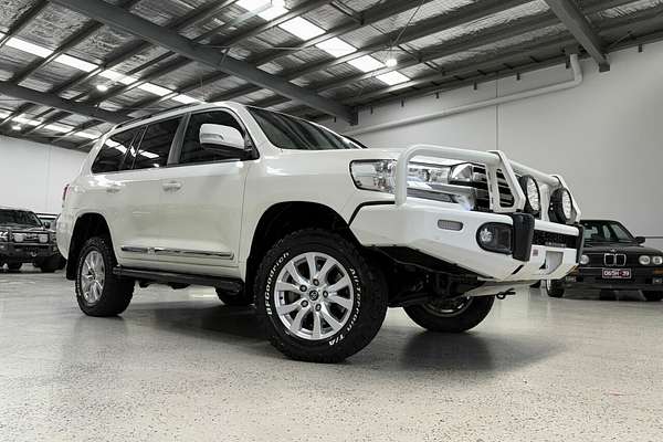 2017 Toyota Landcruiser Sahara VDJ200R