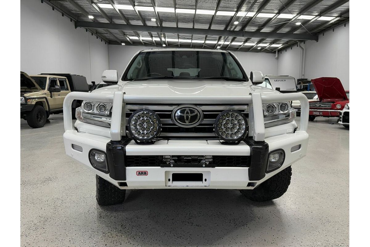 2017 Toyota Landcruiser Sahara VDJ200R