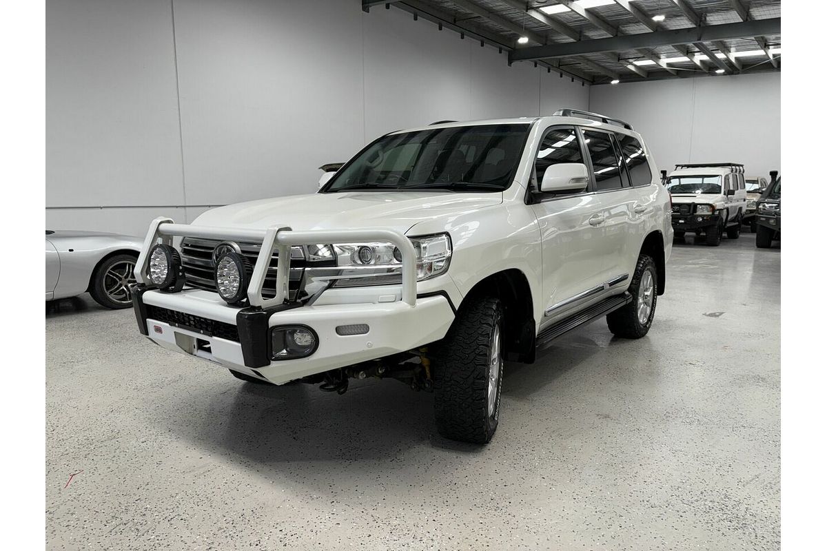 2017 Toyota Landcruiser Sahara VDJ200R