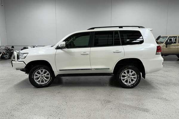 2017 Toyota Landcruiser Sahara VDJ200R