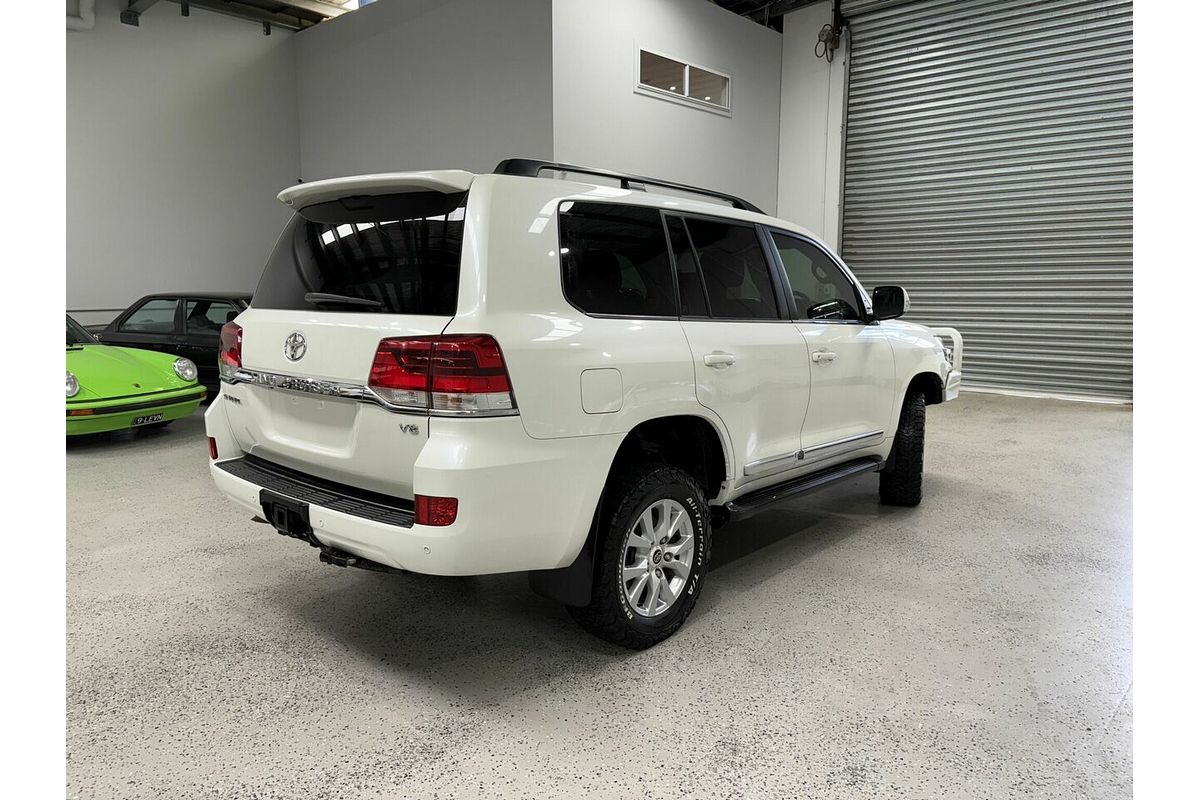2017 Toyota Landcruiser Sahara VDJ200R