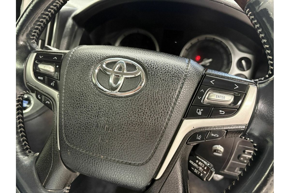 2017 Toyota Landcruiser Sahara VDJ200R