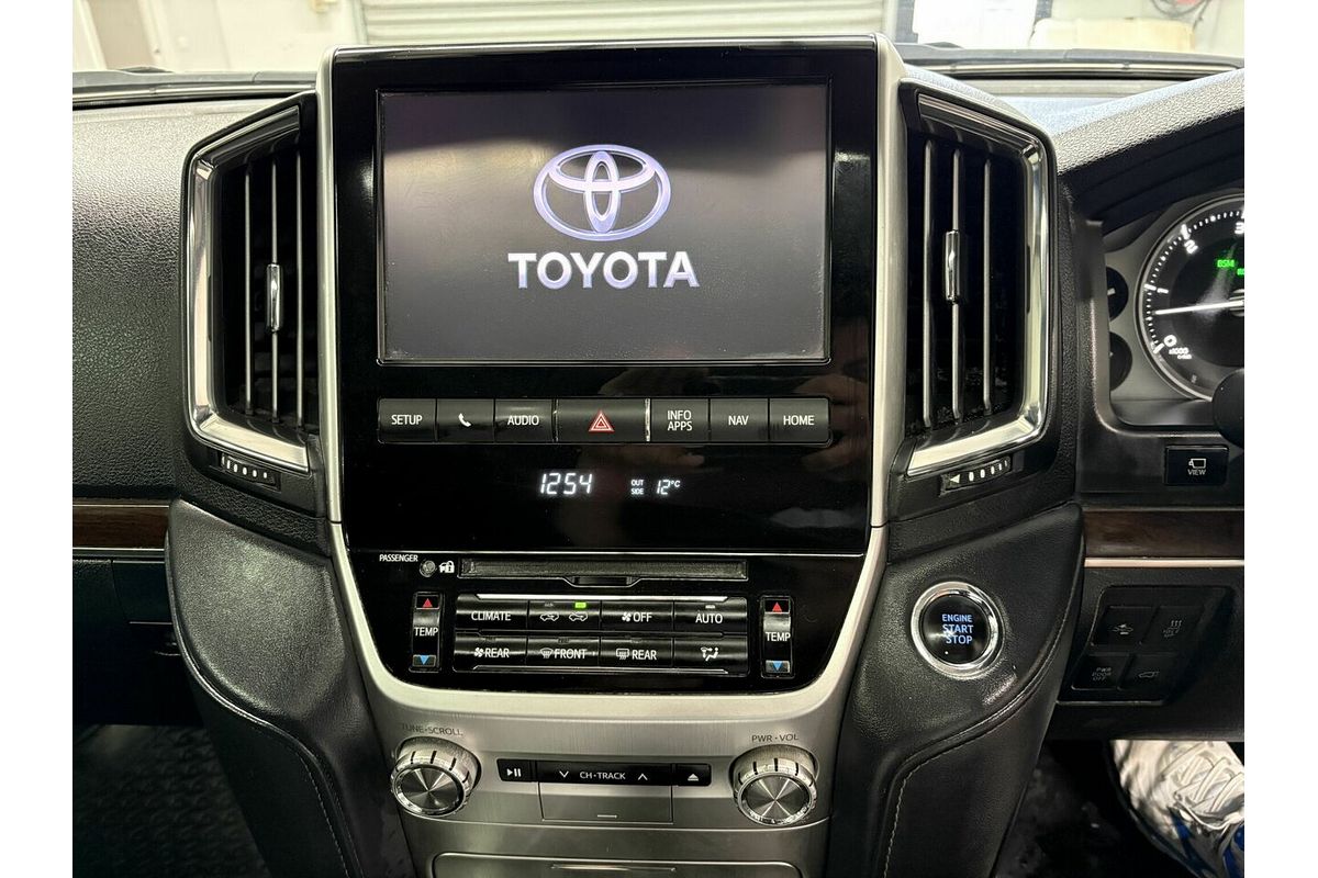 2017 Toyota Landcruiser Sahara VDJ200R