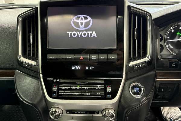 2017 Toyota Landcruiser Sahara VDJ200R