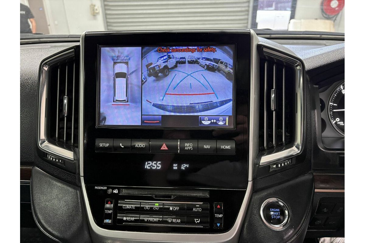 2017 Toyota Landcruiser Sahara VDJ200R