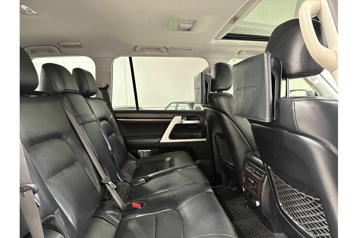 2017 Toyota Landcruiser Sahara VDJ200R