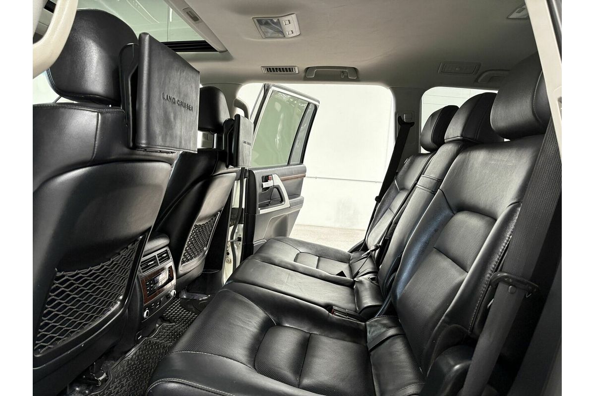 2017 Toyota Landcruiser Sahara VDJ200R