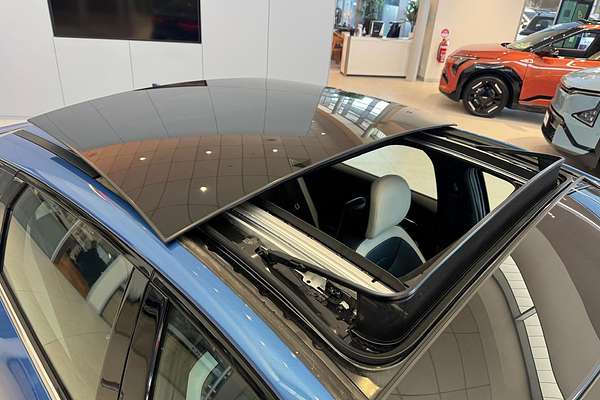 2024 Kia K4 GT-Line CL4m