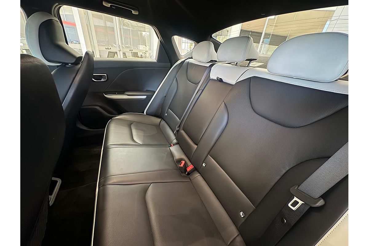 2024 Kia K4 GT-Line CL4m