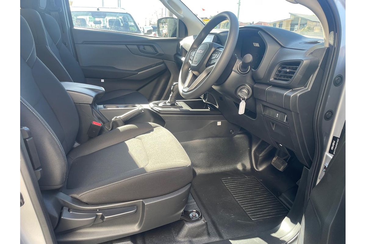 2025 Isuzu D-MAX SX High Ride Rear Wheel Drive