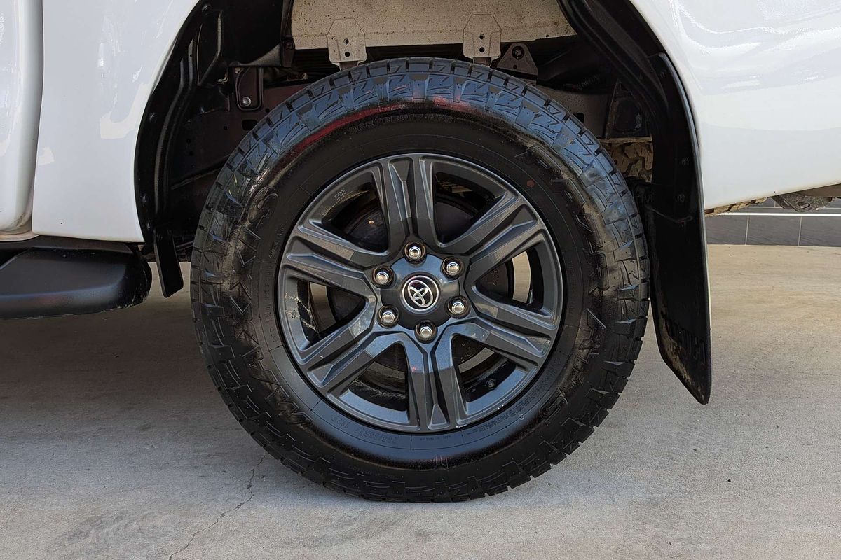 2023 Toyota Hilux SR GUN126R 4X4